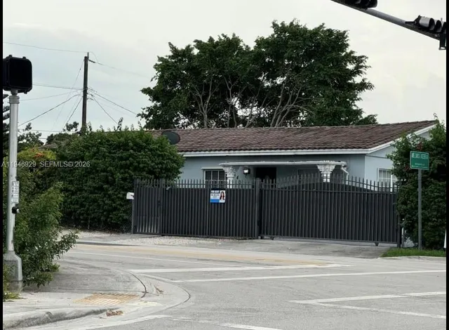$3,000 | 2400 Southwest 62nd Avenue, Miami, FL 33155