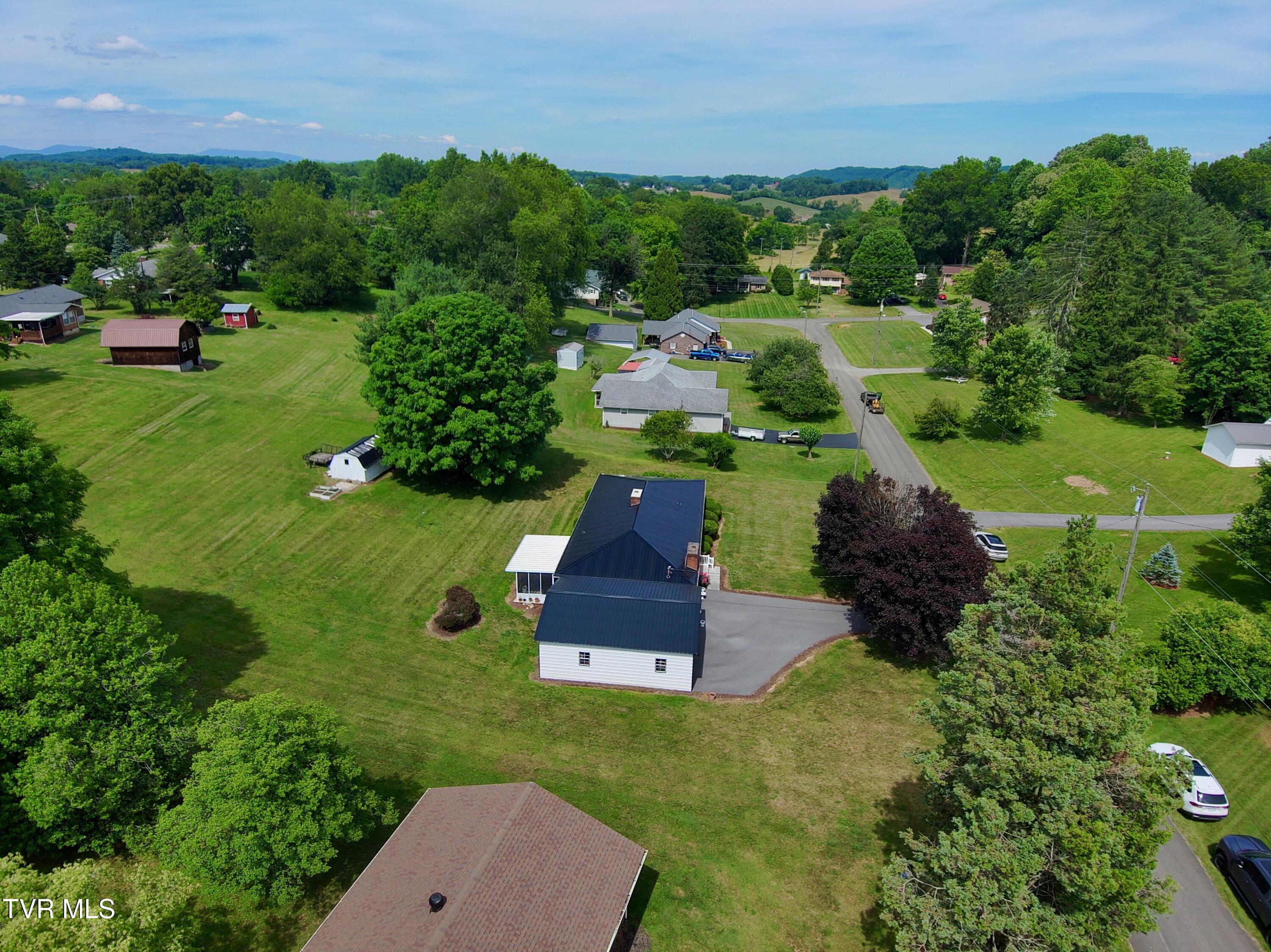 20495 Blue Spruce Road Bristol, VA 24202 - Photo 22 of 24 Drone 3.jpeg bs