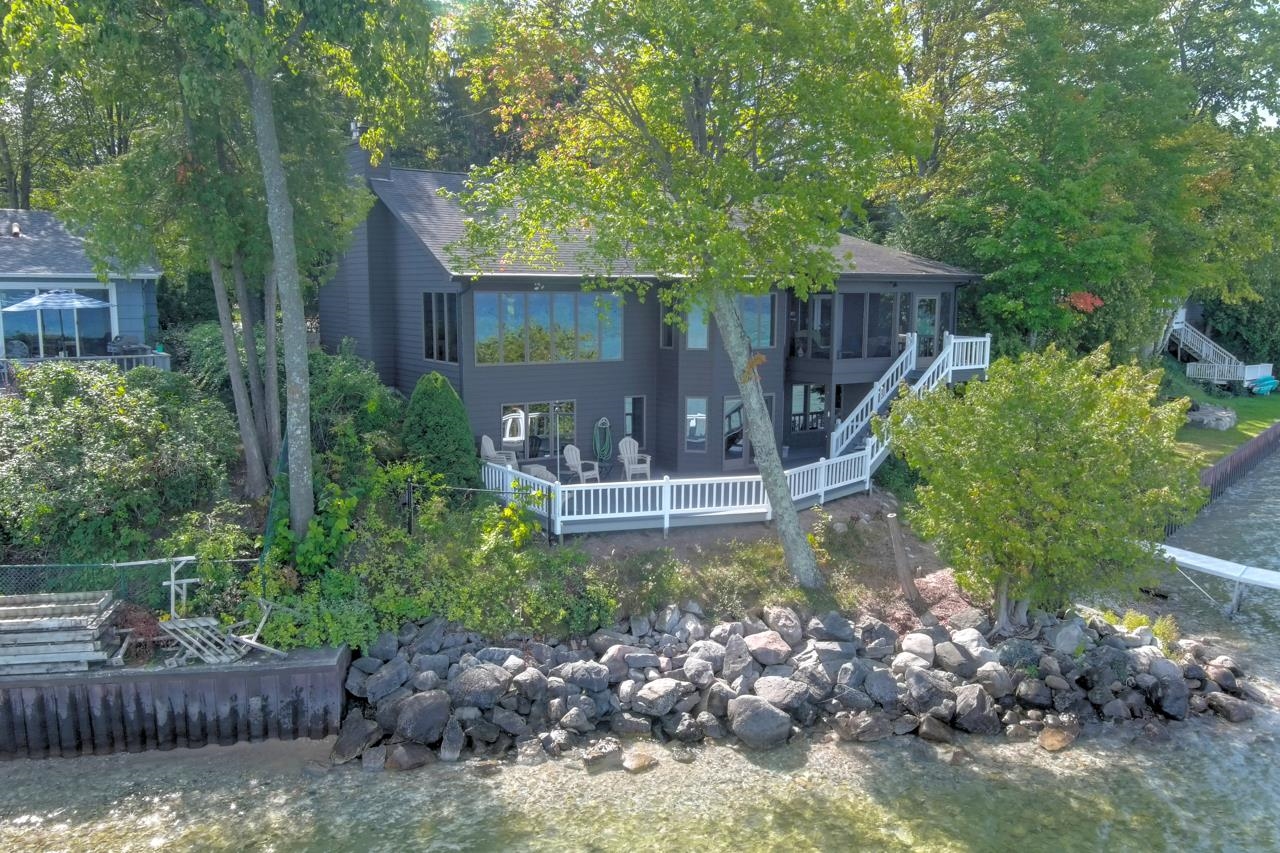 644 South Stony Point Road Suttons Bay, MI 49682 - Photo 71 of 79 1915495-70.JPG