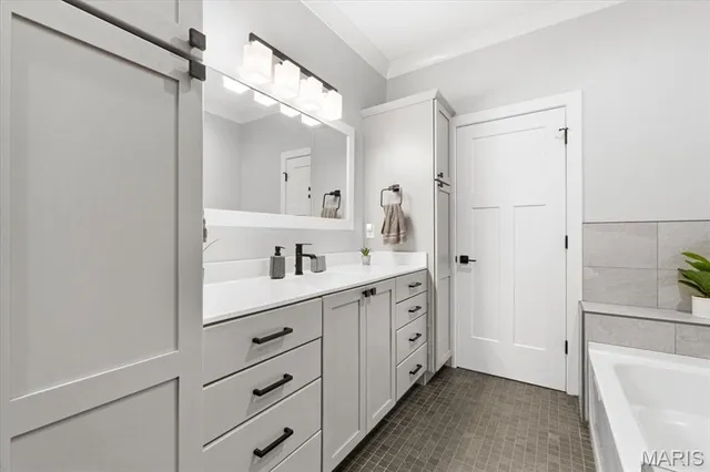 $575,000 | 9 East Main Street, Washington, MO 63090