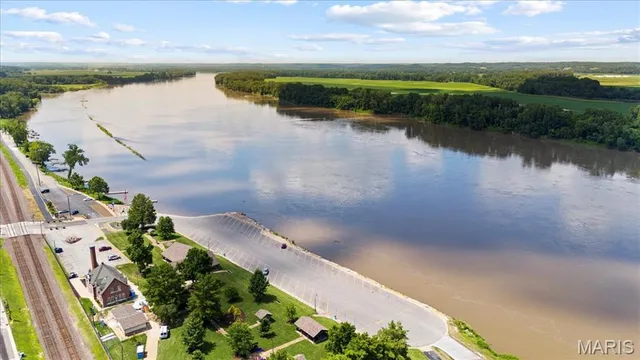 $575,000 | 9 East Main Street, Washington, MO 63090