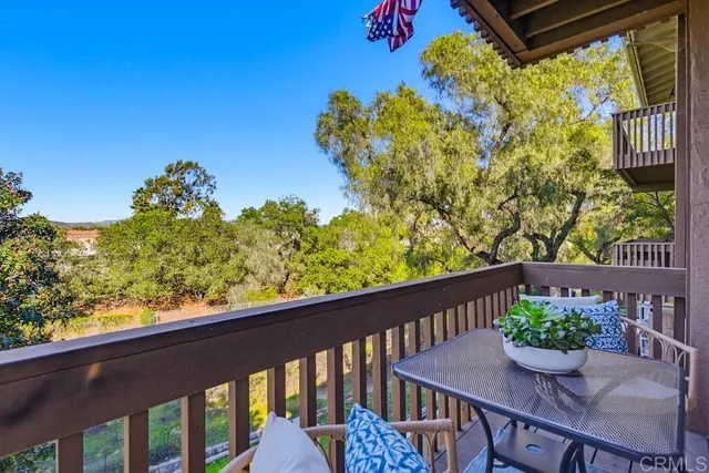 $525,000 | 4208 La Casita Way, Unit 3, Oceanside, CA 92057