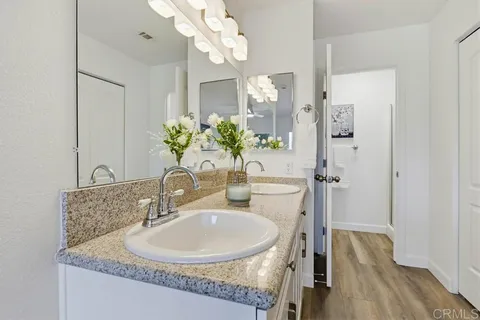 $525,000 | 4208 La Casita Way, Unit 3, Oceanside, CA 92057