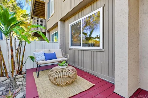 $525,000 | 4208 La Casita Way, Unit 3, Oceanside, CA 92057