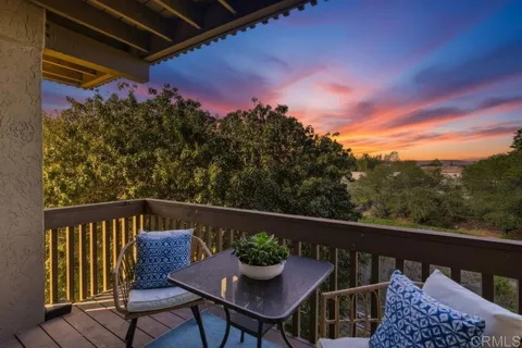 $525,000 | 4208 La Casita Way, Unit 3, Oceanside, CA 92057