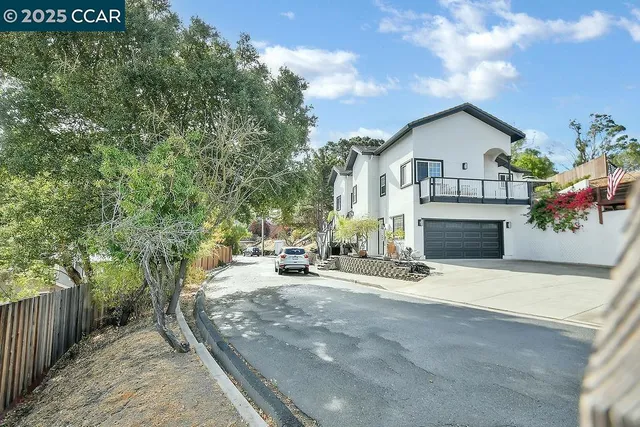 $875,000 | 1410 Lang Street, Martinez, CA 94553