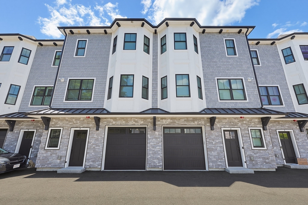 29 Cherry Street, Unit 3 Waltham, MA 02453 - Photo 2 of 41