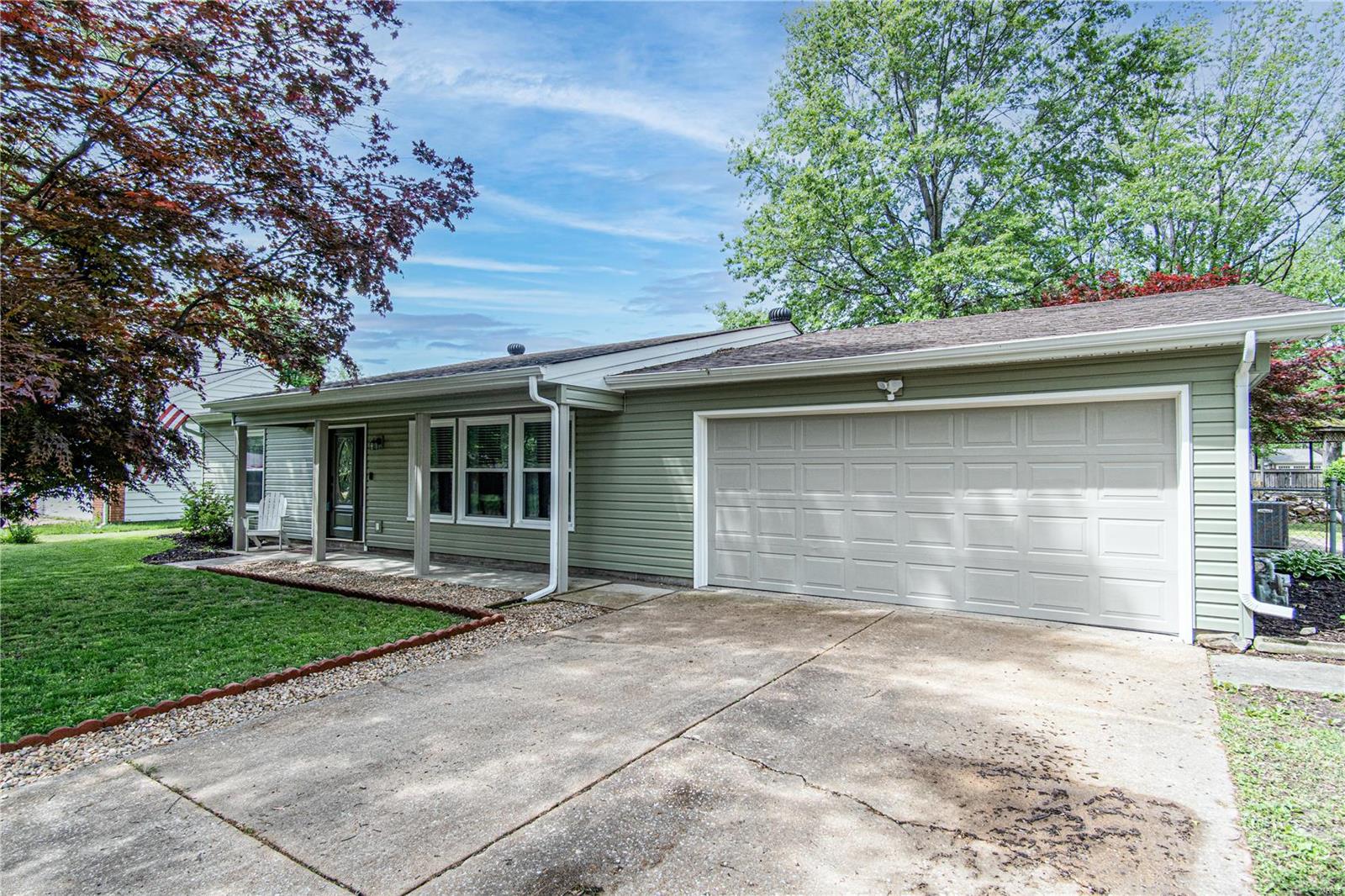 3213 Mill Springs Road Belleville, IL 62221 - Photo 4 of 38 Gallery Image 4