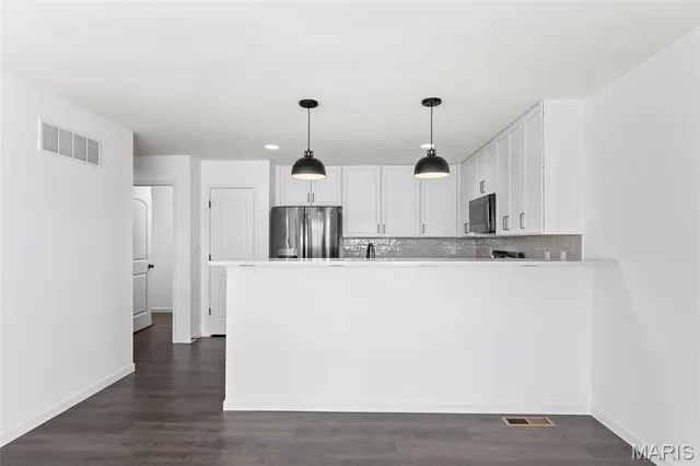 $354,900 | 2 Belmont At Grove, St. Louis, MO 63123