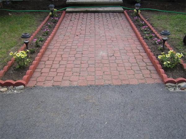 7 Lexington Road Billerica, MA 01821 - Photo 2 of 20 a backyard of a house