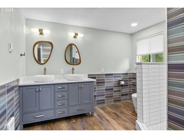 $900,000 | 27862 Green Oaks Drive, Eugene, OR 97402