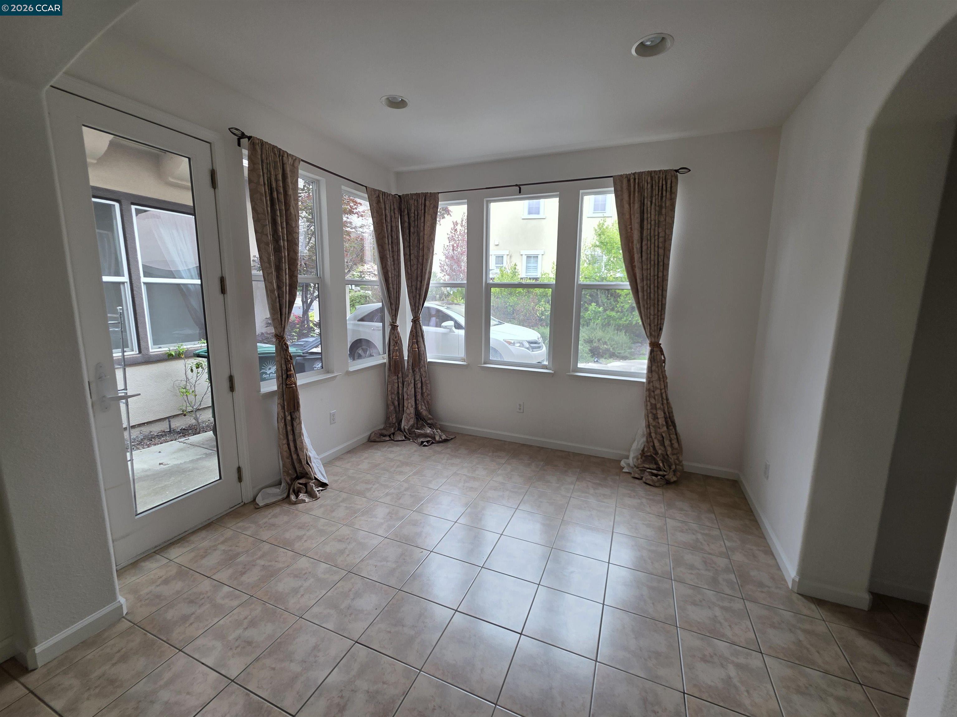 1830 Hollyview Drive San Ramon, CA 94582 - Photo 13 of 36 an empty room with windows