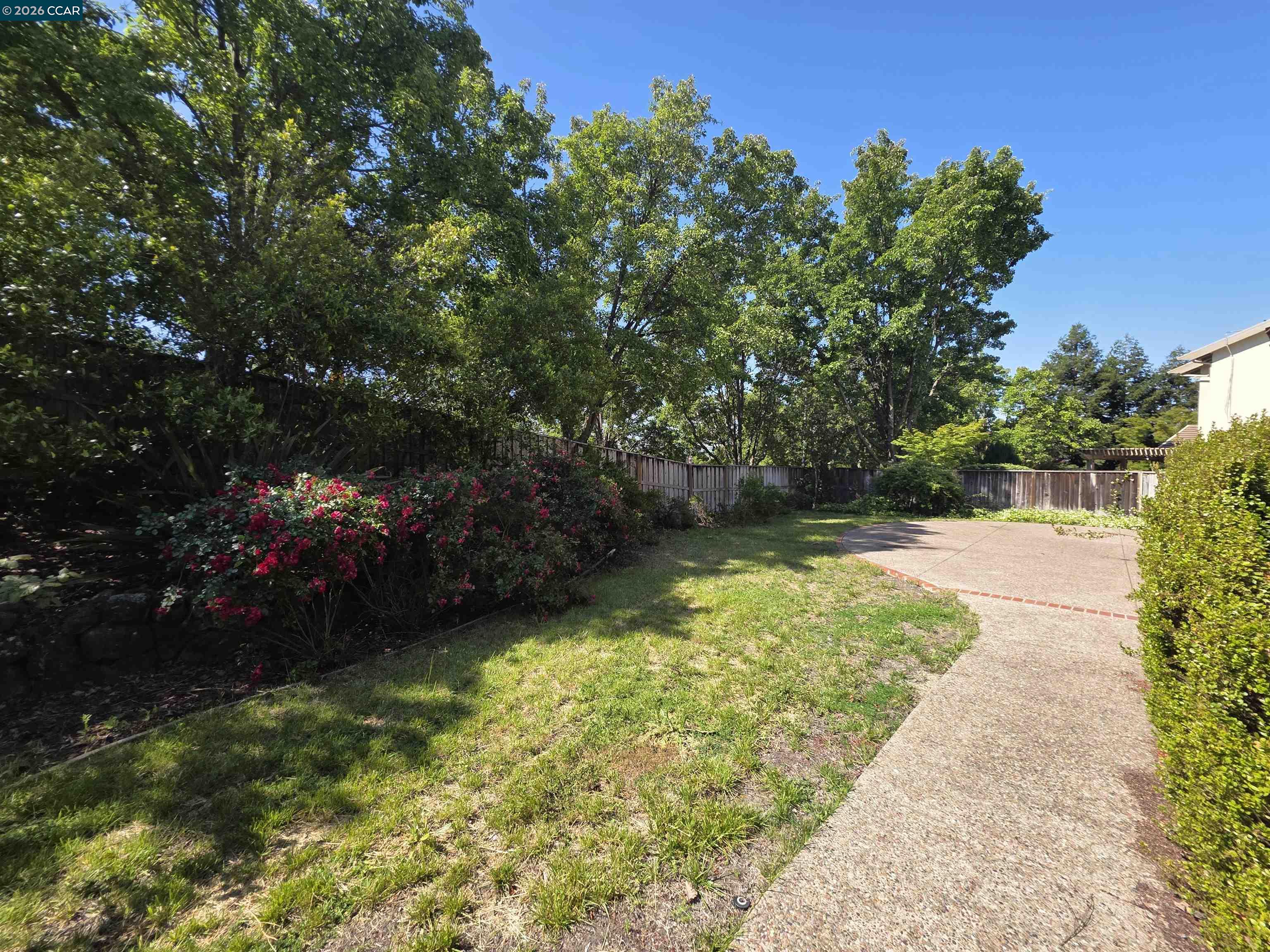 1830 Hollyview Drive San Ramon, CA 94582 - Photo 36 of 36 a view of a back yard