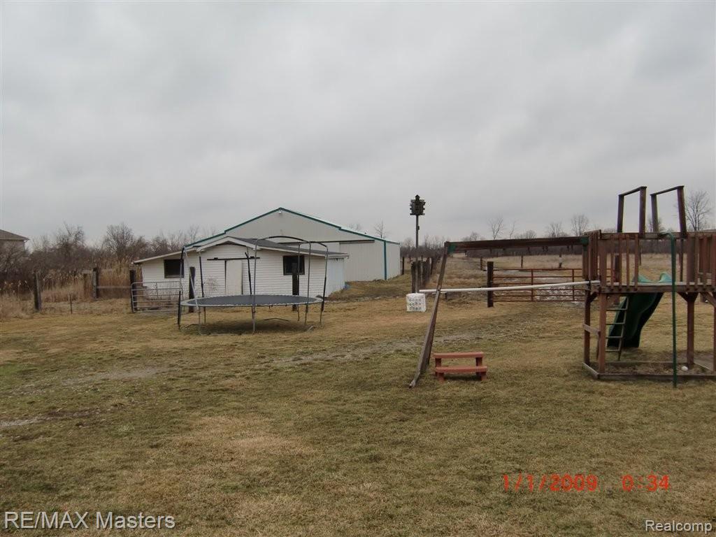 3207 Post Road Newport, MI 48166 - Photo 10 of 16 horse fencing.JPG