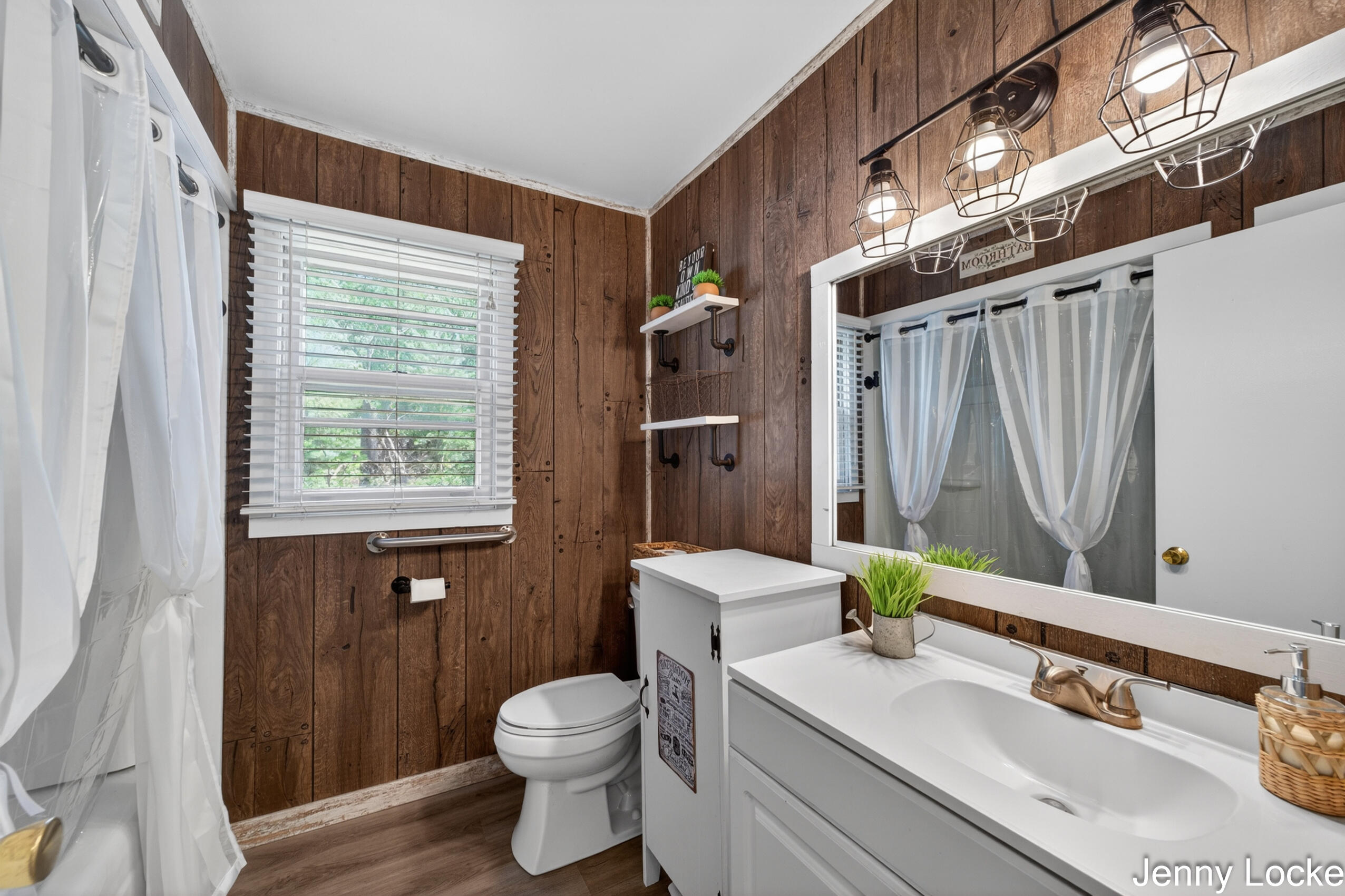 588 North Mill Iron Road Muskegon, MI 49442 - Photo 10 of 43 588 N Mill Iron Rd (30 of 51)