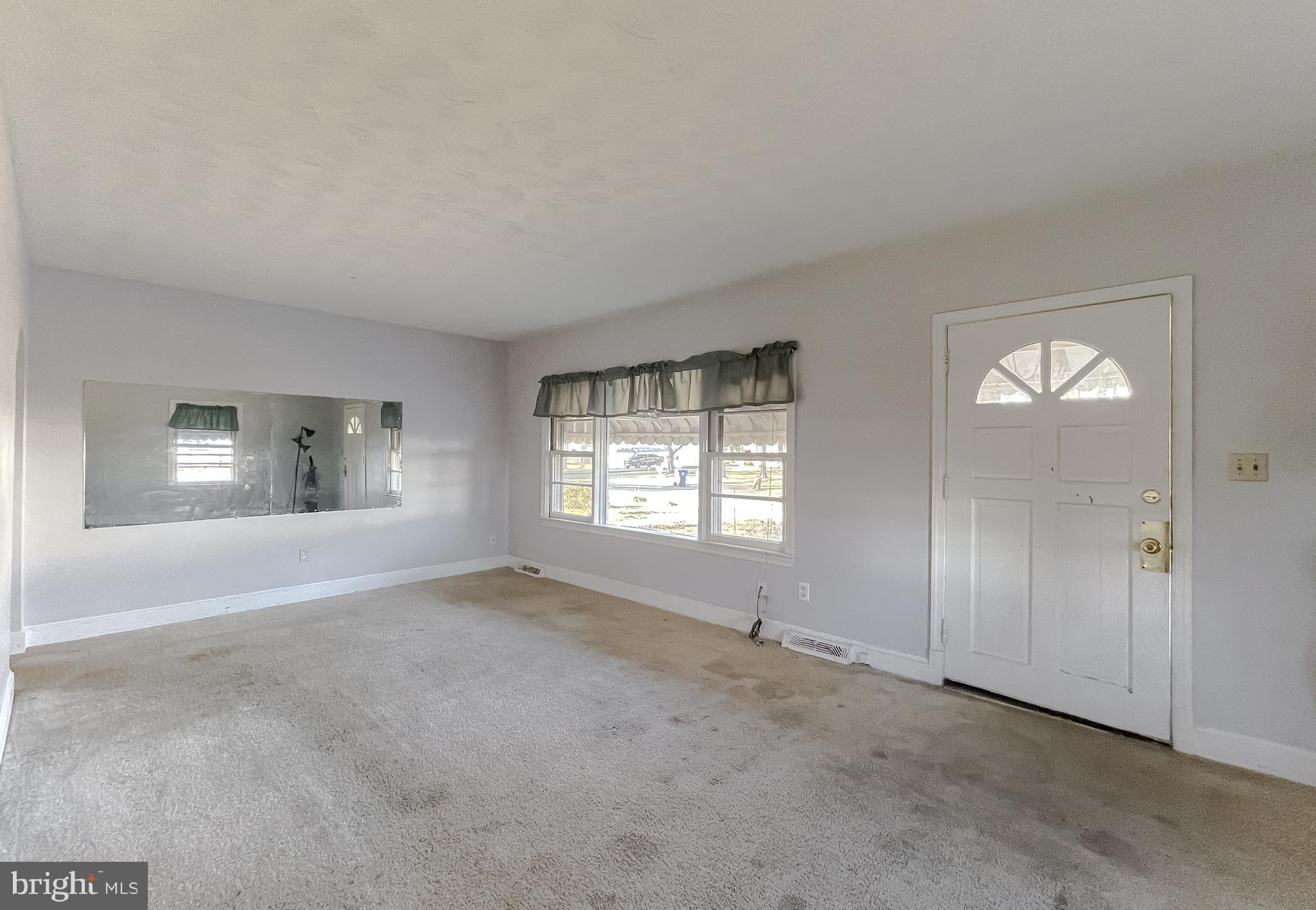 1 Prospect Avenue Indian Head, MD 20640 - Photo 24 of 44 an empty room with windows and closet