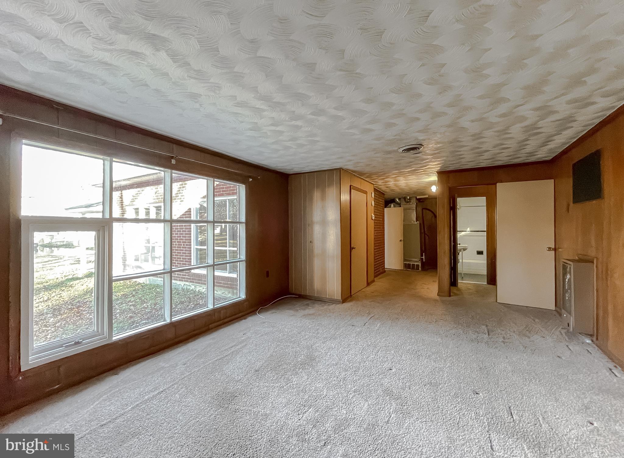 1 Prospect Avenue Indian Head, MD 20640 - Photo 39 of 44 a big room with closet and large windows