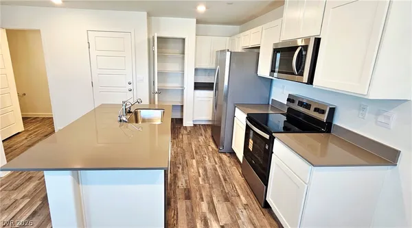 $2,095 | 915 Violet Heron Street, Henderson, NV 89011