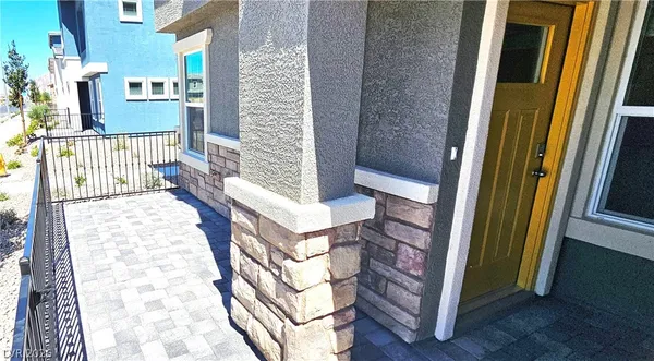 $2,095 | 915 Violet Heron Street, Henderson, NV 89011