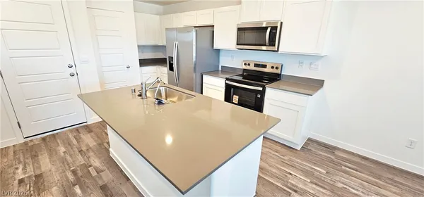$2,095 | 915 Violet Heron Street, Henderson, NV 89011