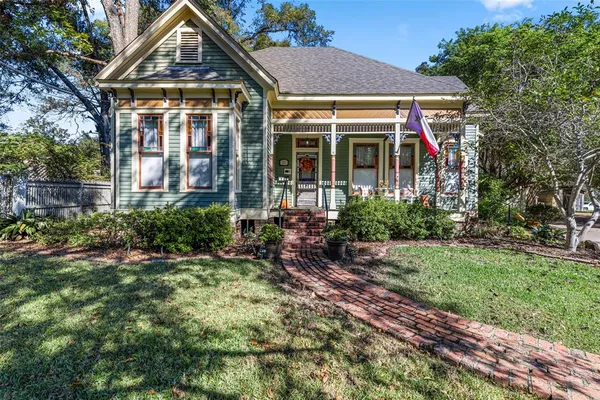 $599,000 | 203 East Dixon Street, Jefferson, TX 75657