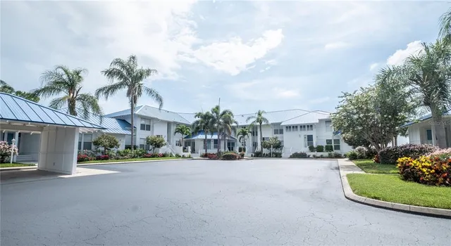 $2,400 | 831 Audubon Drive, Unit 831, Bradenton, FL 34209