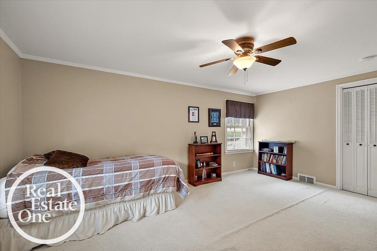 324 Cloverly Road Grosse Pointe Farms, MI 48236 - Photo 34 of 46