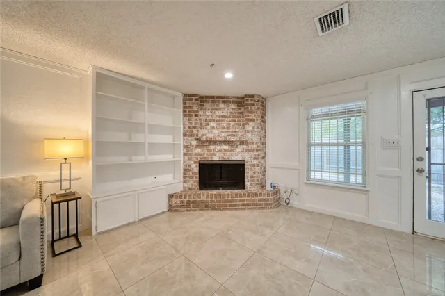 $2,350 | 7838 Vickijohn Drive, Houston, TX 77071