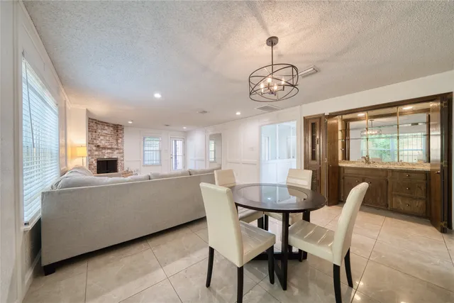 $2,350 | 7838 Vickijohn Drive, Houston, TX 77071