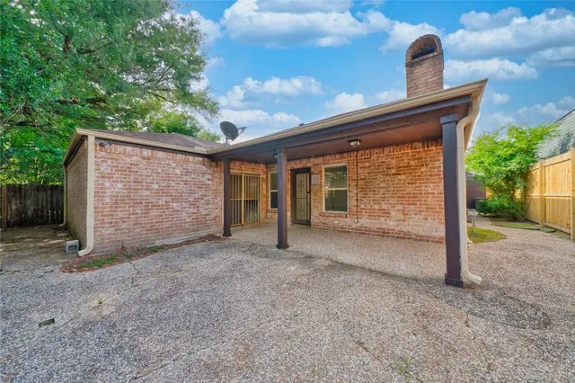 $2,350 | 7838 Vickijohn Drive, Houston, TX 77071