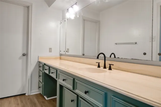 $2,350 | 7838 Vickijohn Drive, Houston, TX 77071