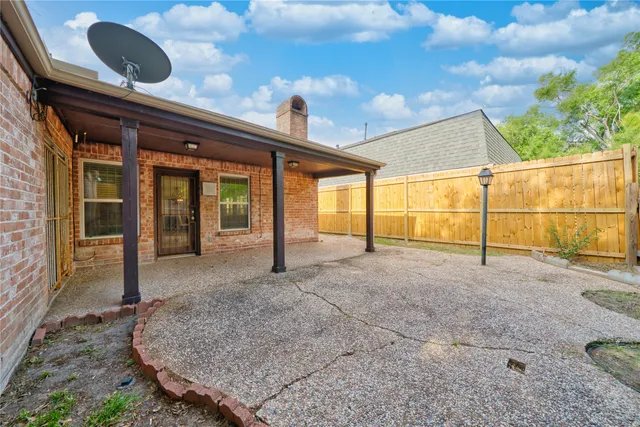 $2,350 | 7838 Vickijohn Drive, Houston, TX 77071