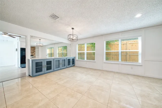 $2,350 | 7838 Vickijohn Drive, Houston, TX 77071