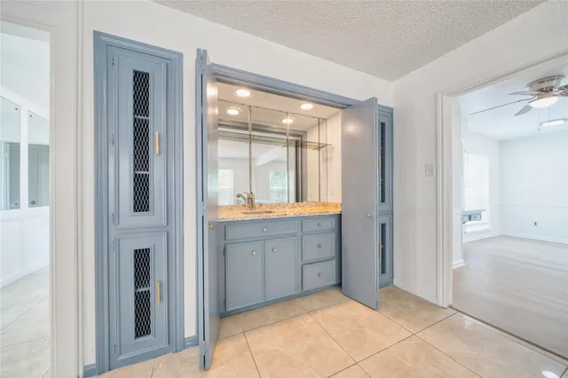 $2,350 | 7838 Vickijohn Drive, Houston, TX 77071