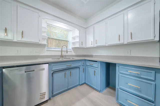 $2,350 | 7838 Vickijohn Drive, Houston, TX 77071