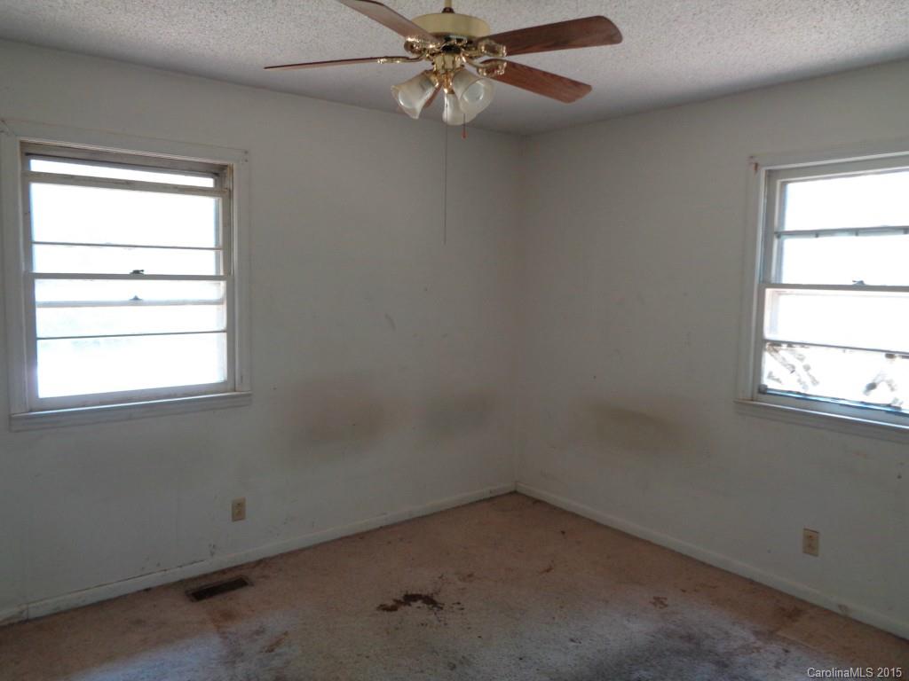 172 Alexander Road Troy, NC 27371 - Photo 2 of 11 Gallery Image 2