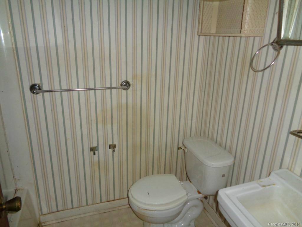 172 Alexander Road Troy, NC 27371 - Photo 10 of 11 Gallery Image 10