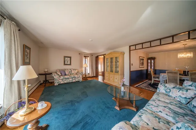 $299,900 | 110 Bellshire Lane, Syracuse, NY 13208