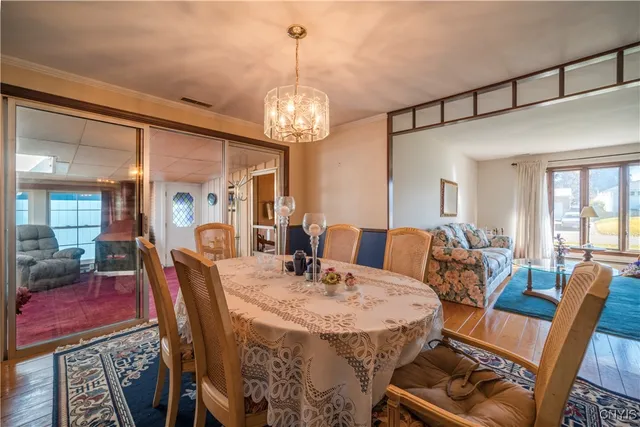 $299,900 | 110 Bellshire Lane, Syracuse, NY 13208