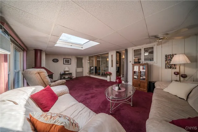 $299,900 | 110 Bellshire Lane, Syracuse, NY 13208