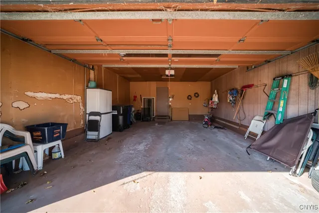 $299,900 | 110 Bellshire Lane, Syracuse, NY 13208