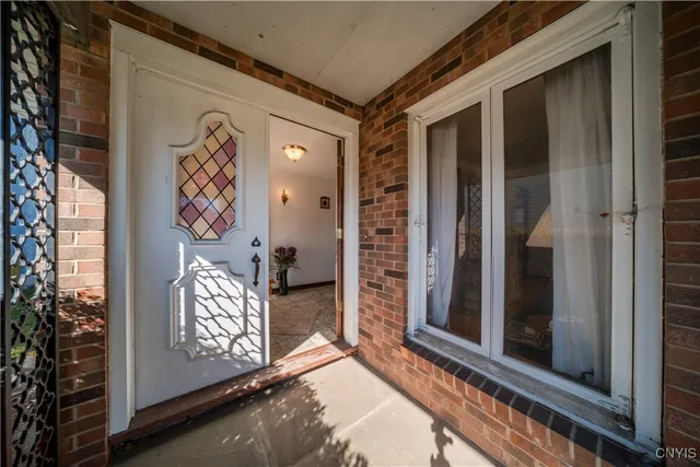 $299,900 | 110 Bellshire Lane, Syracuse, NY 13208