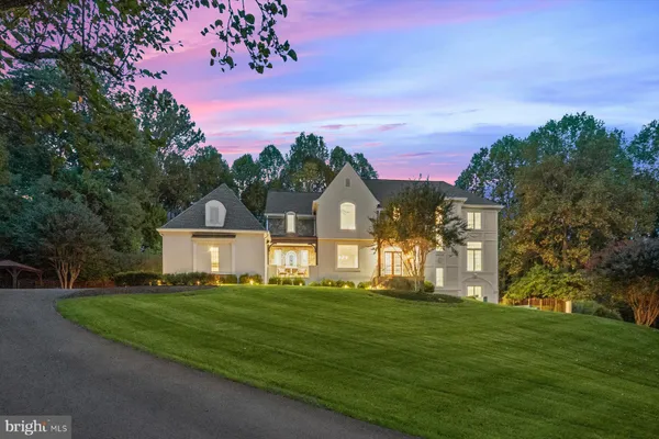 $2,895,000 | 1404 Wynhurst Lane, Vienna, VA 22182