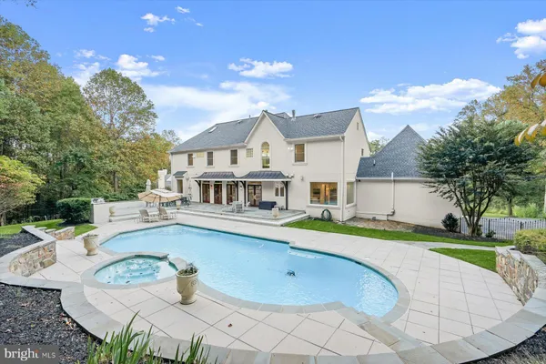 $2,895,000 | 1404 Wynhurst Lane, Vienna, VA 22182