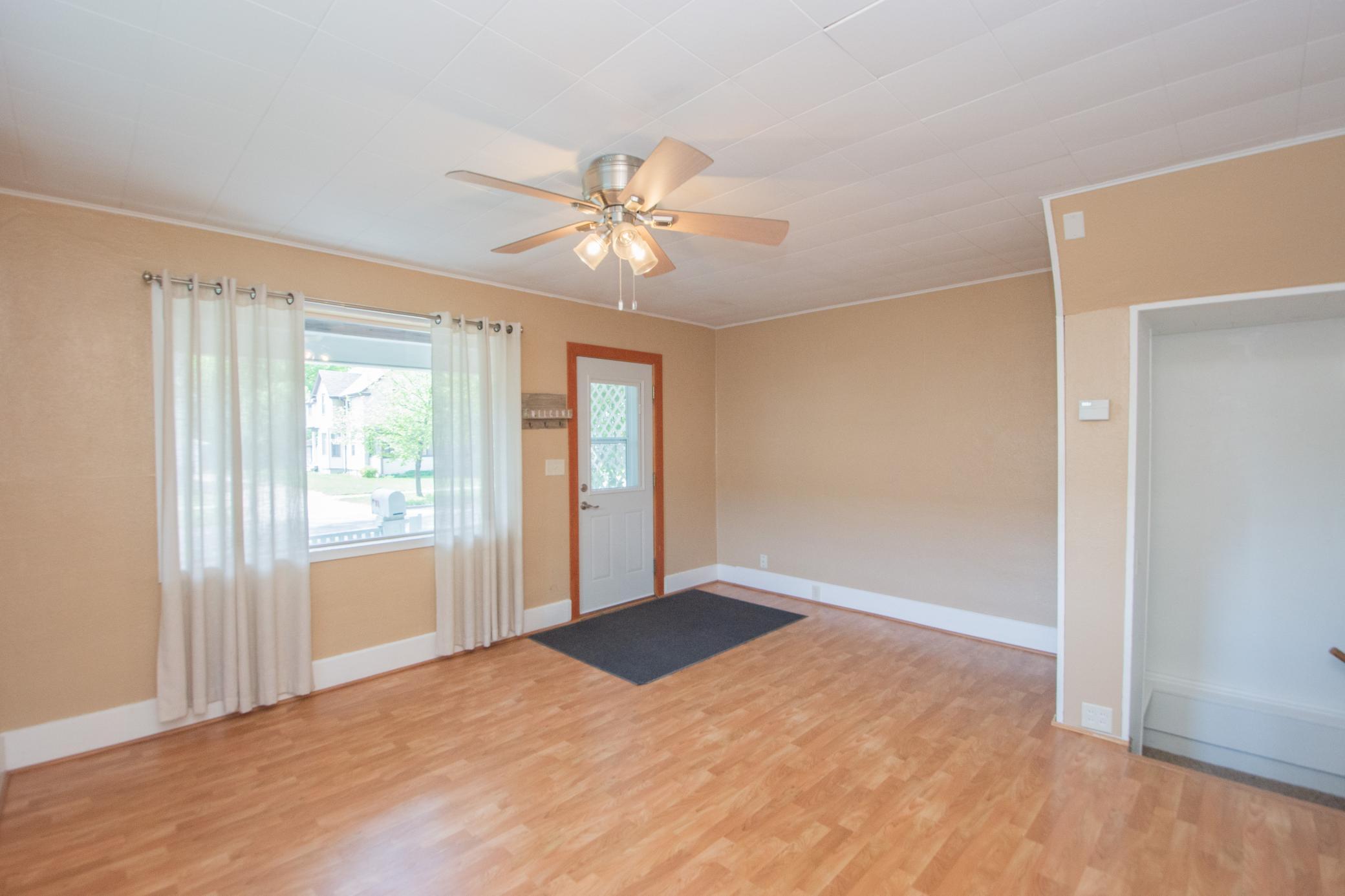 1007 11th Street North Fargo, ND 58102 - Photo 6 of 38