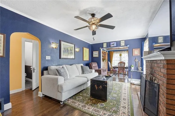 $190,000 | 2710 Windsor Avenue, Independence, MO 64052