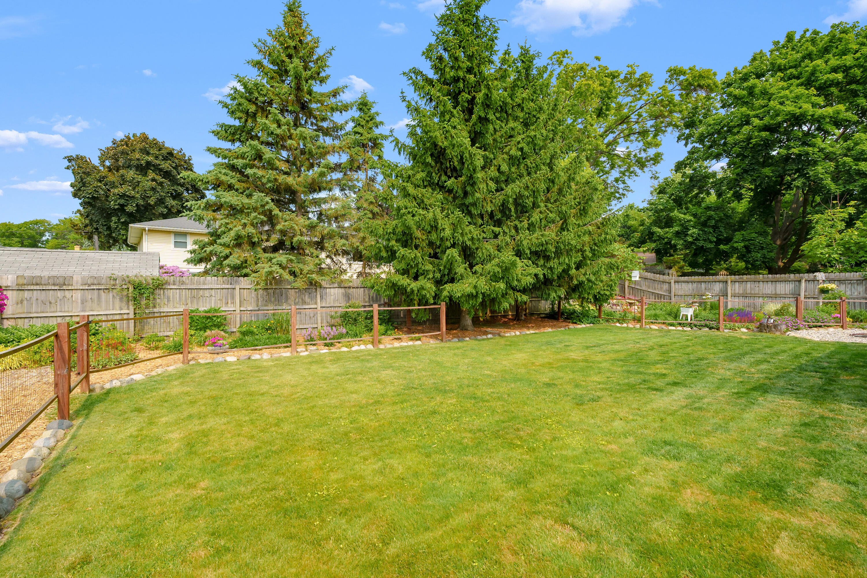 5038 Old Colony Road Portage, MI 49024 - Photo 55 of 55 Old Colony Rd 5038 Kalamazoo 49009 - Ext