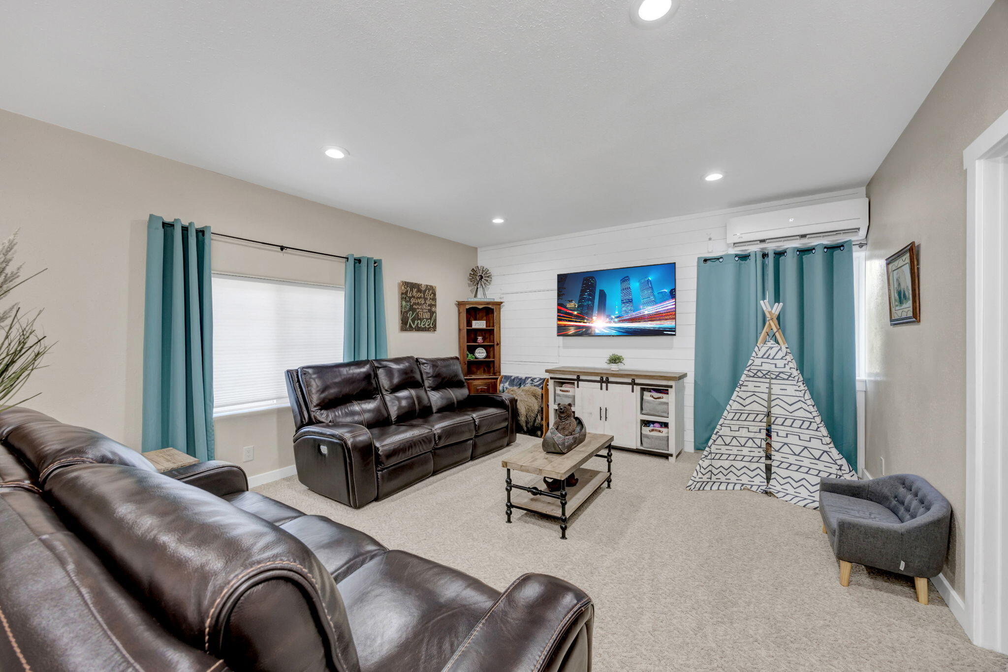 16733 Jones Road White City, OR 97503 - Photo 13 of 48 ApxJR (43)