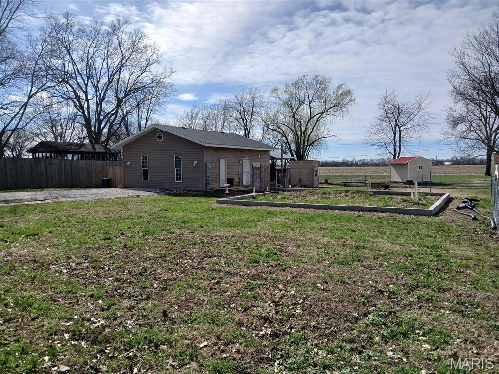 511 South 5th Street New Douglas, IL 62074 - Photo 1 of 17