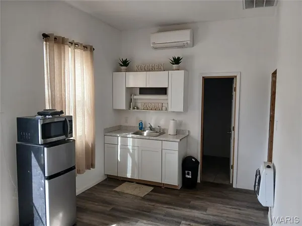 $65,000 | 511 South 5th Street, New Douglas, IL 62074